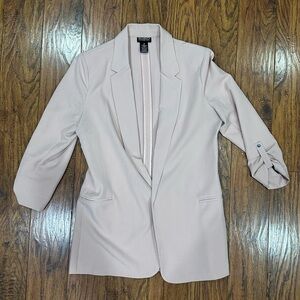 Soho Apparel Blazer in Soft Beige